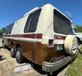 TZE166V193219 left rear.jpg