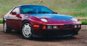 Burgundy Porche 928-2 040223.jpg