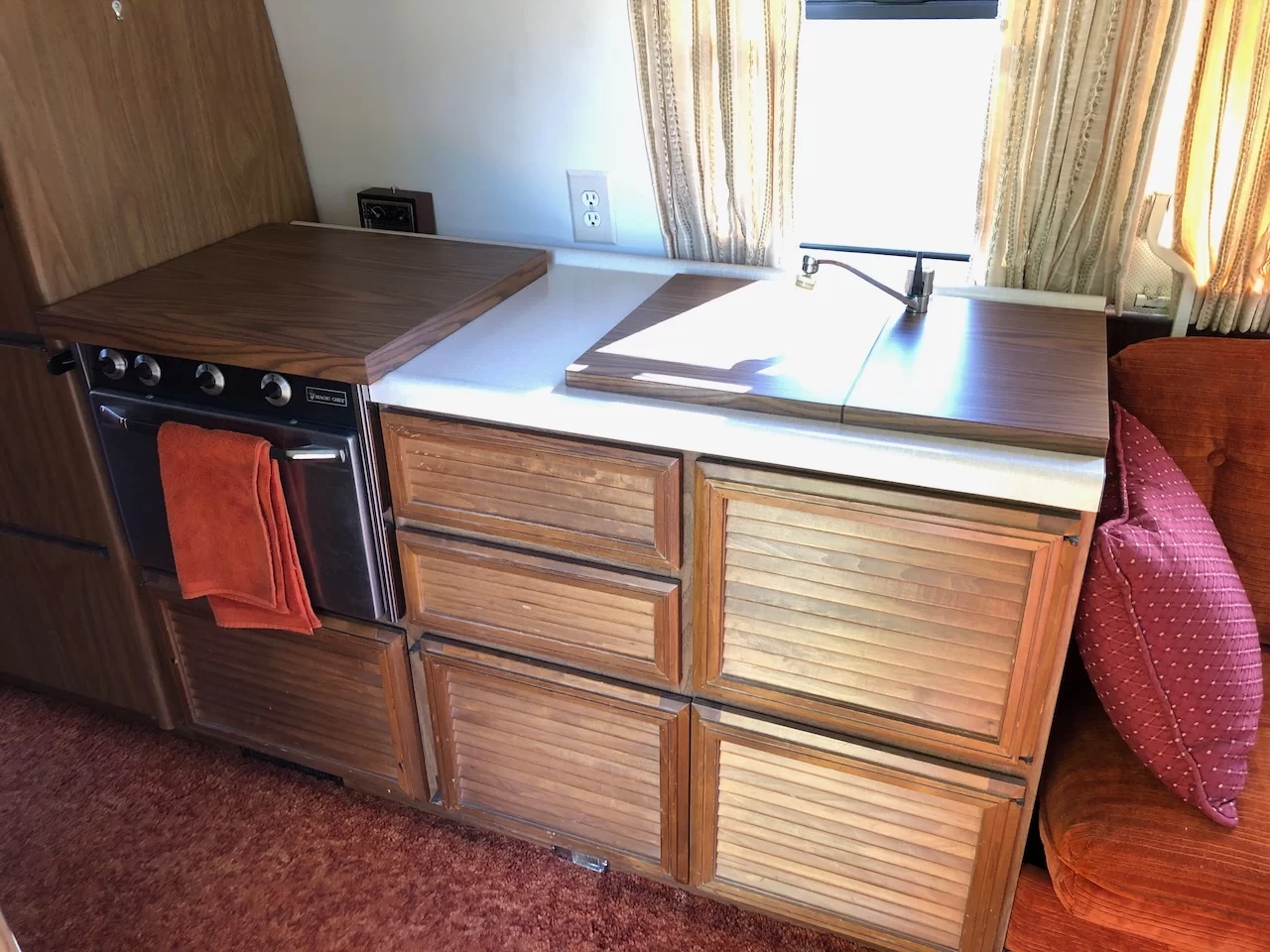 1977 Kingsley Kitchen