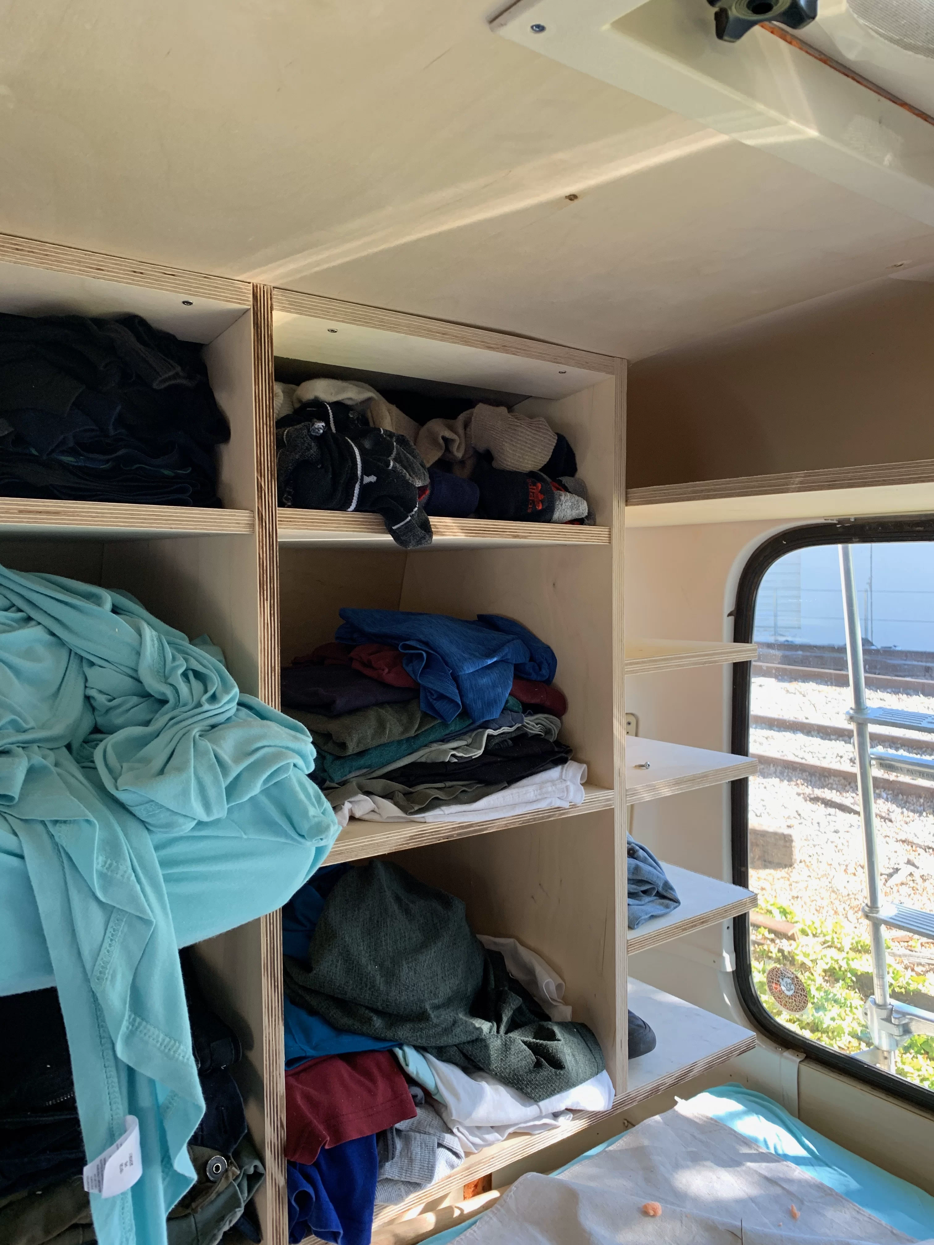 Deep shelf