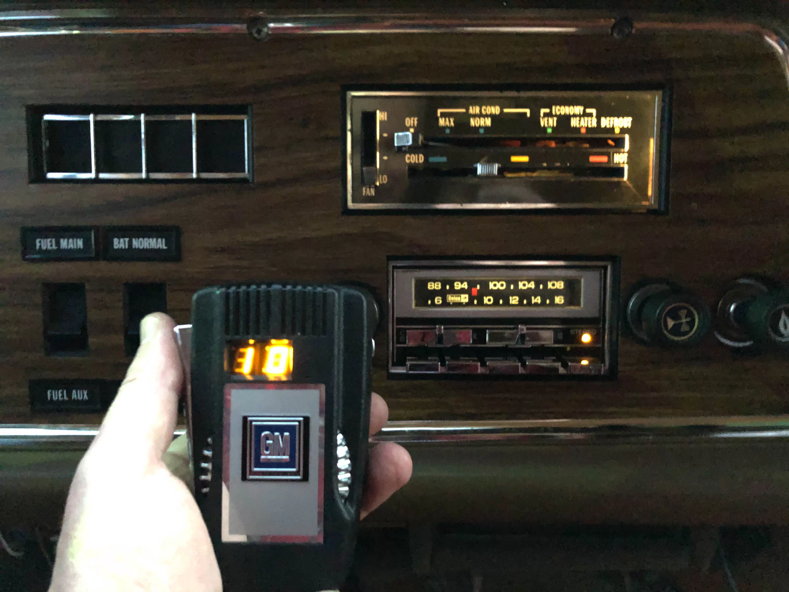 Delco AM/FM/8track/CB